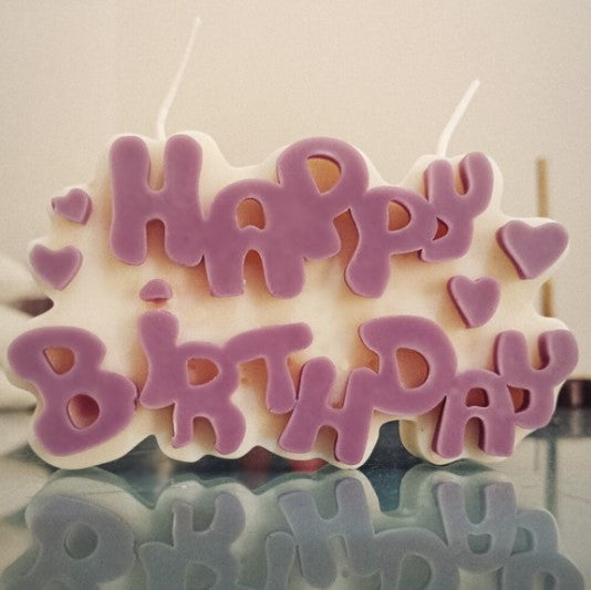 قالب شمعه شكل Happy Birthday لوازم صنع الشموع شمع الصويا الطبيعي النقي الخام لتقوم بها بنفسك الشموع اليدوية المعطرة لعمل هدية شمع لصنع الشموع- شمع النخيل المستدام لصنع الشموع طبيعي لصنع الشموع مقاس القالب : طول 14.7 سم * عرض 9 سم * ارتفاع 3.5 سم